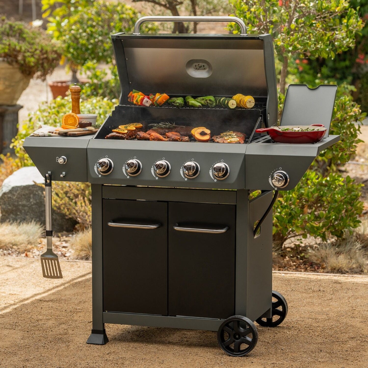 Megamaster Onyx Series 5 Burner Patio Gas Braai